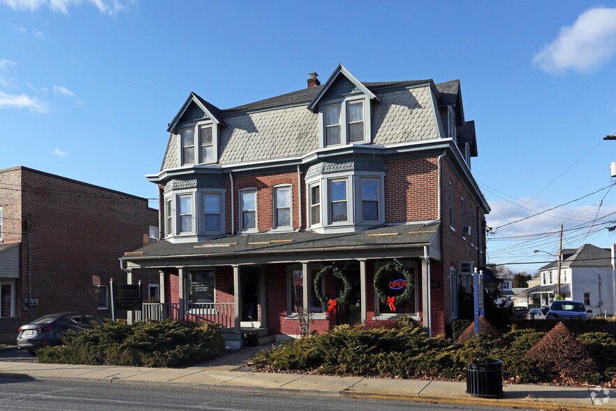 705 Chestnut St, Emmaus, PA 18049