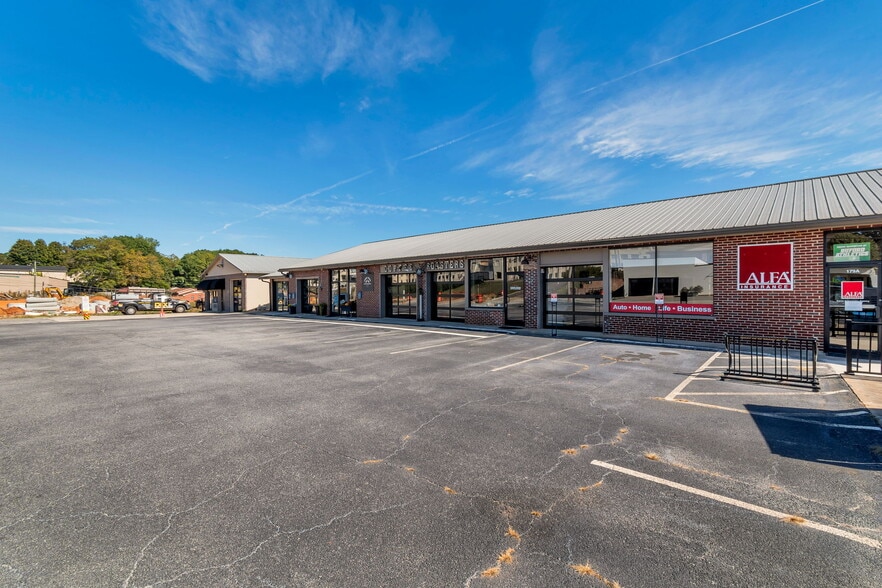 179 E Moreno St, Buford, GA for sale - Building Photo - Image 3 of 36