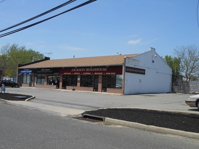 3591-3597 Bayview St, Seaford, NY for sale - Primary Photo - Image 1 of 1