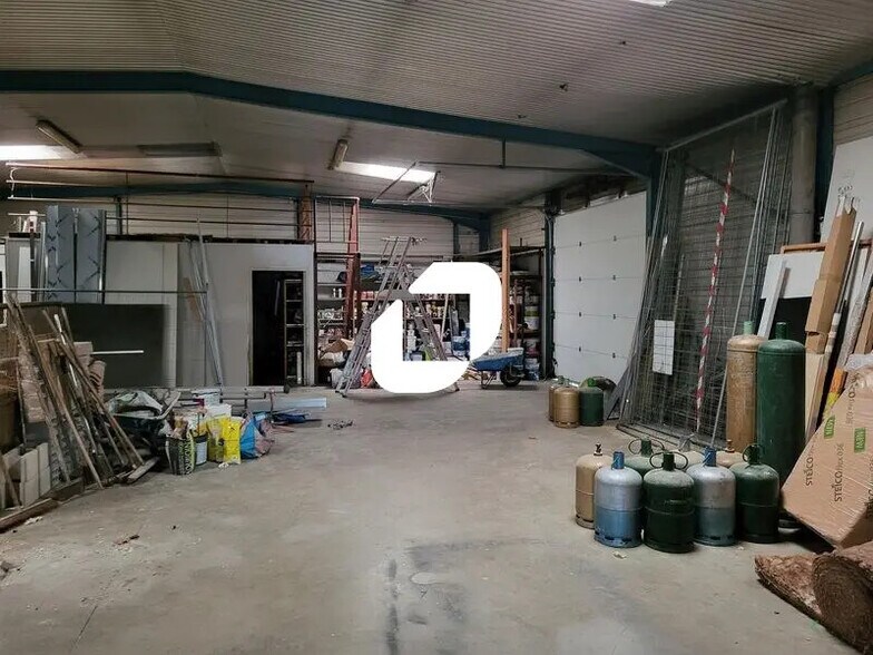 Flex in Mérignac for lease - Interior Photo - Image 3 of 7