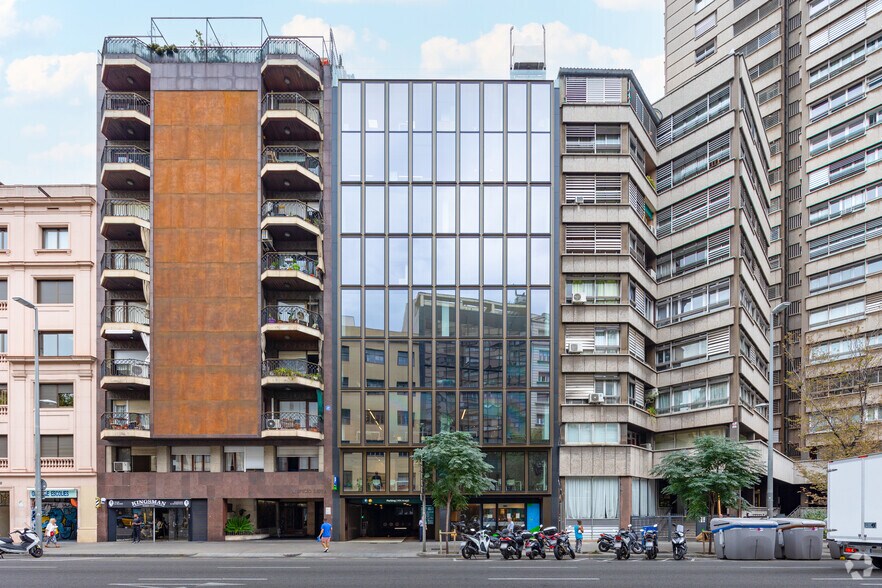 Carrer d'Aragó, 182, Barcelona, Barcelona for lease - Building Photo - Image 1 of 14