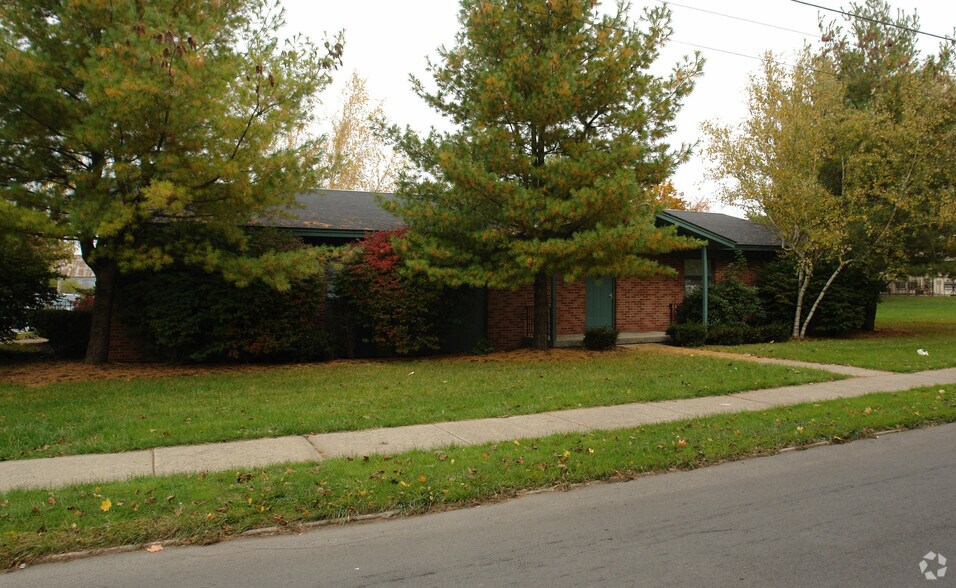 3 Parkside Ct, Utica, NY 13501