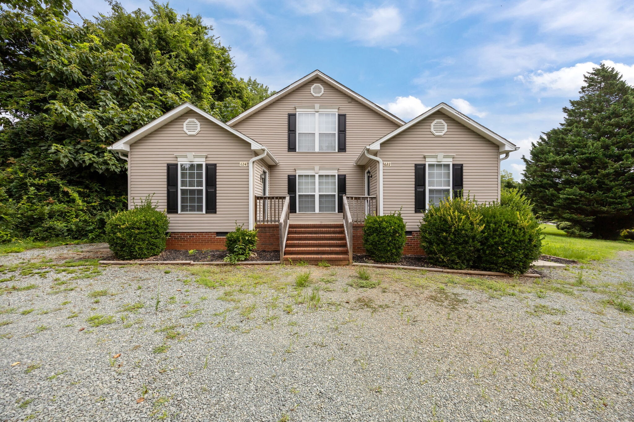624 S Williamson Ave, Elon, NC for sale Primary Photo- Image 1 of 31
