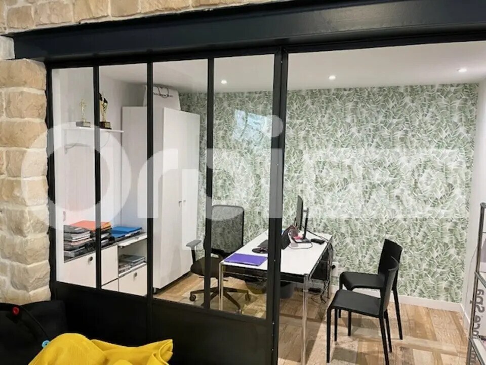 Location Commerce 315 m² - Photo 1