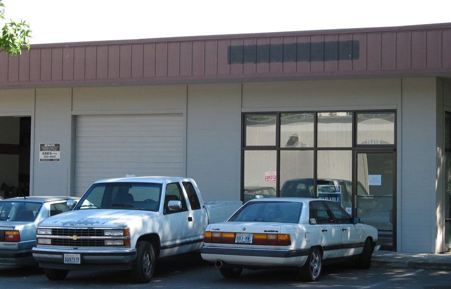 15205-15211 NE 90th St, Redmond, WA for lease - Building Photo - Image 2 of 4