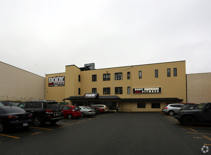 2840 Nanaimo St, Victoria, BC for lease - Primary Photo - Image 1 of 2