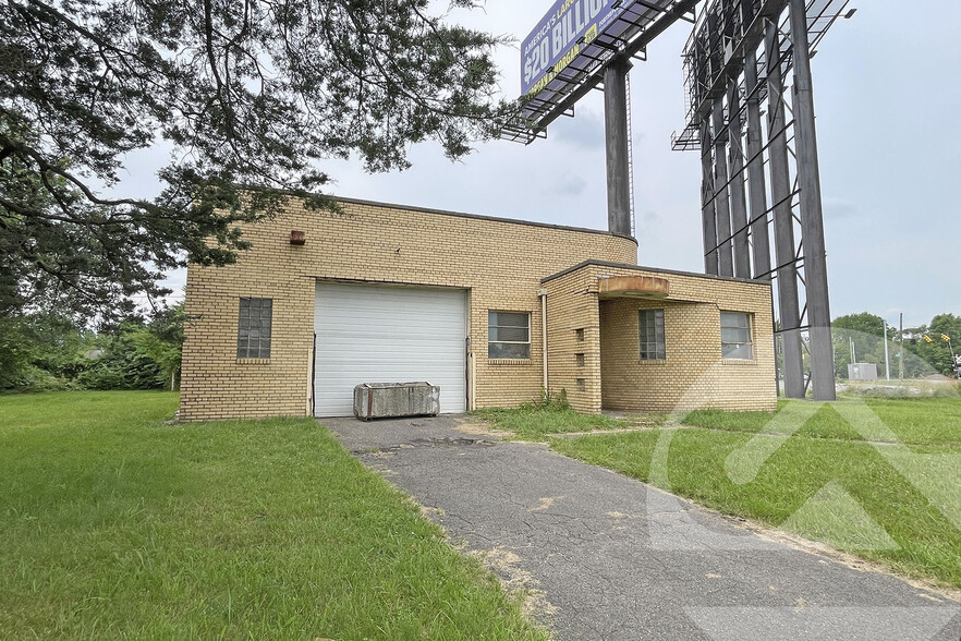 17905 Chrysler Dr, Detroit, Mi 48203 - Industrial For Sale 