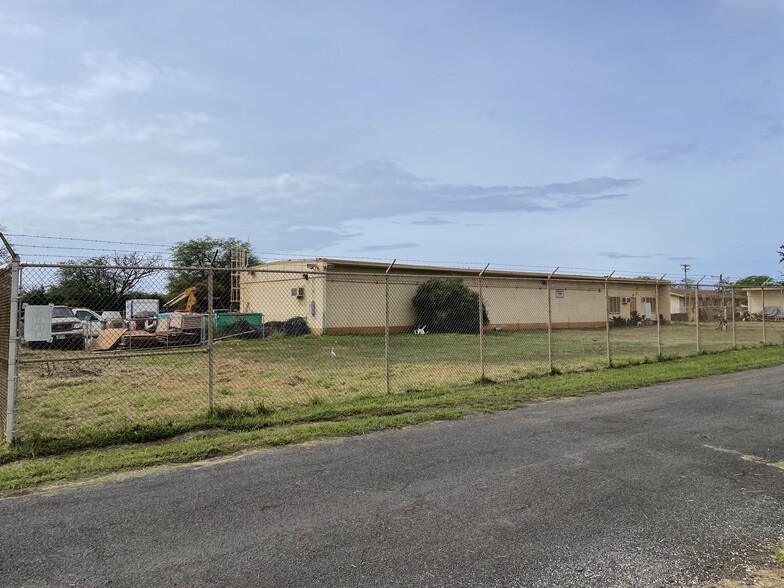 91-2035 Franklin D Roosevelt Ave, Kapolei, HI for lease - Primary Photo - Image 1 of 2