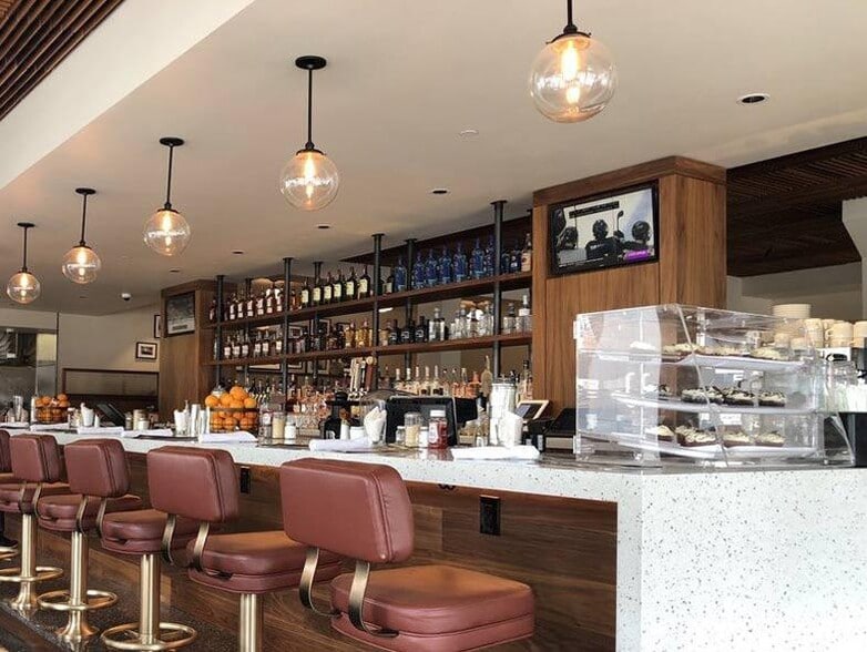 1050 Van Ness Ave, San Francisco, CA for lease - Interior Photo - Image 2 of 9