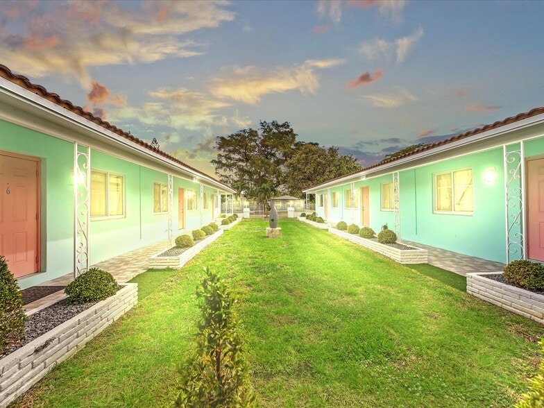 1839 Funston St, Hollywood, FL for sale - Building Photo - Image 1 of 53