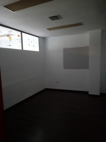 Office in Cáceres, Cáceres for sale - Building Photo - Image 3 of 10