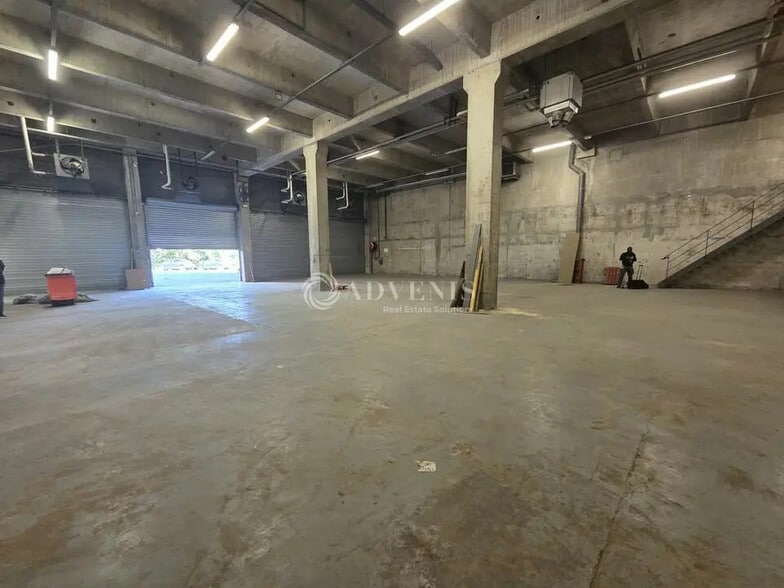 Flex in Garges-lès-Gonesse for lease - Interior Photo - Image 1 of 7