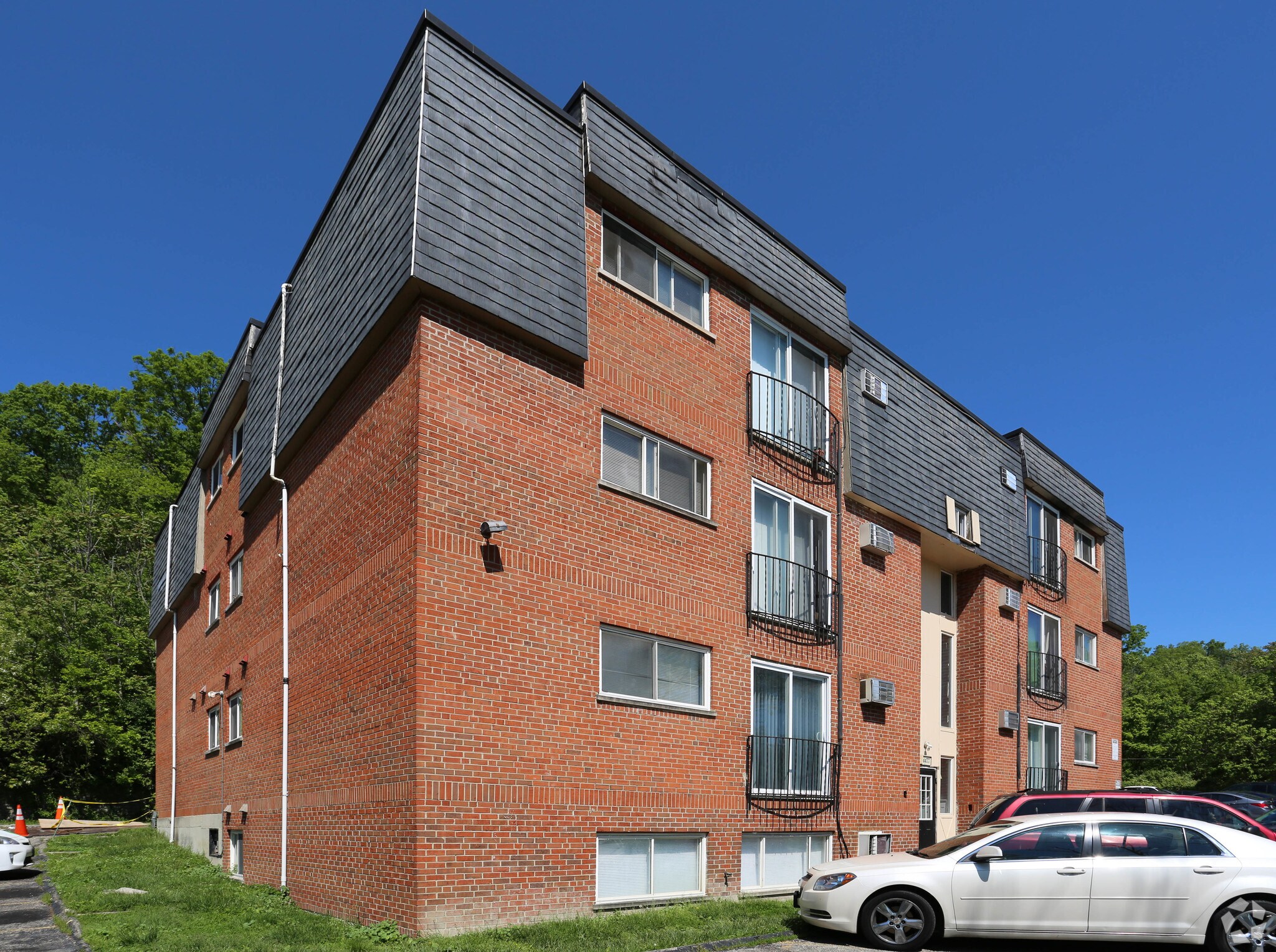 4479 Colerain Ave, Cincinnati, OH for sale Primary Photo- Image 1 of 1