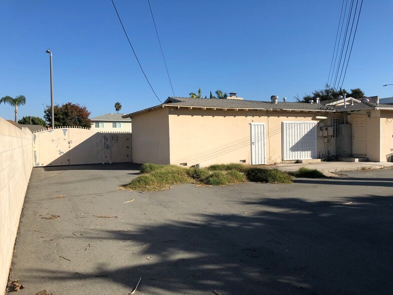 1645 S Euclid St, Anaheim, CA for sale - Building Photo - Image 3 of 23