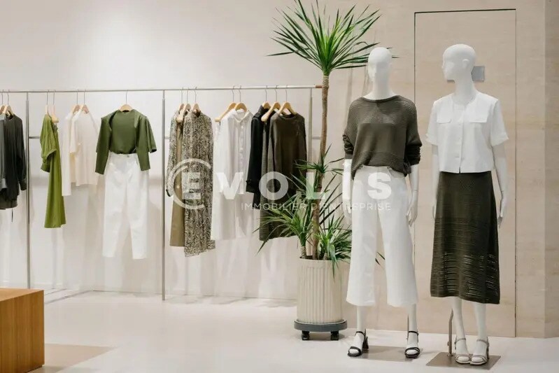 Retail in Bordeaux for lease - Interior Photo - Image 1 of 1