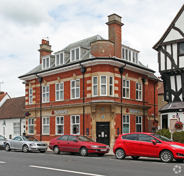 3 Cornmarket, Thame for sale - Primary Photo - Image 1 of 2