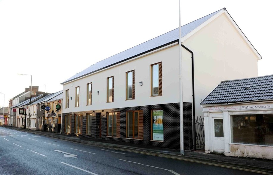 West End, Llanelli for lease - Building Photo - Image 2 of 2