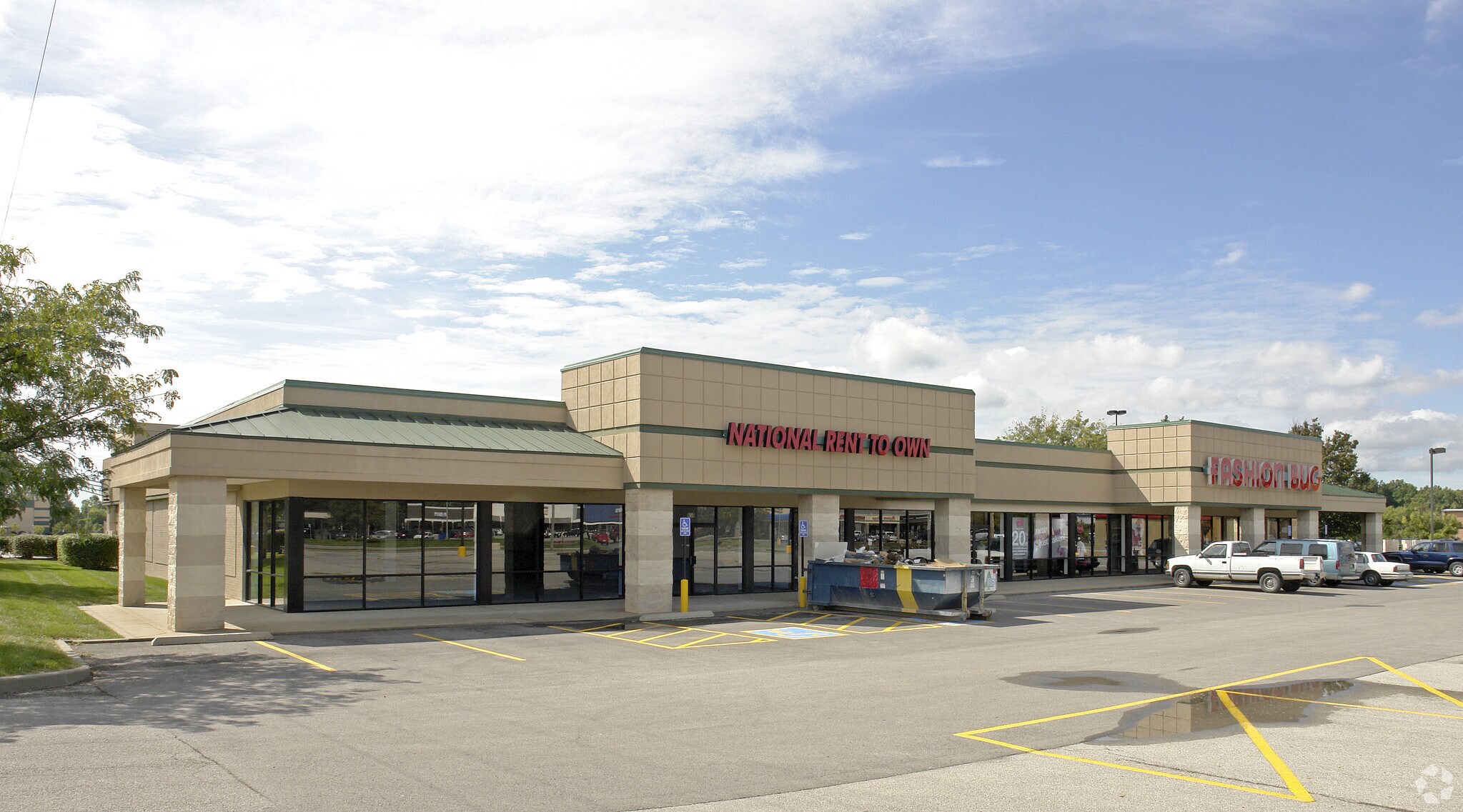 100-110 Carlyle Plaza Dr, Belleville, IL for lease Building Photo- Image 1 of 8