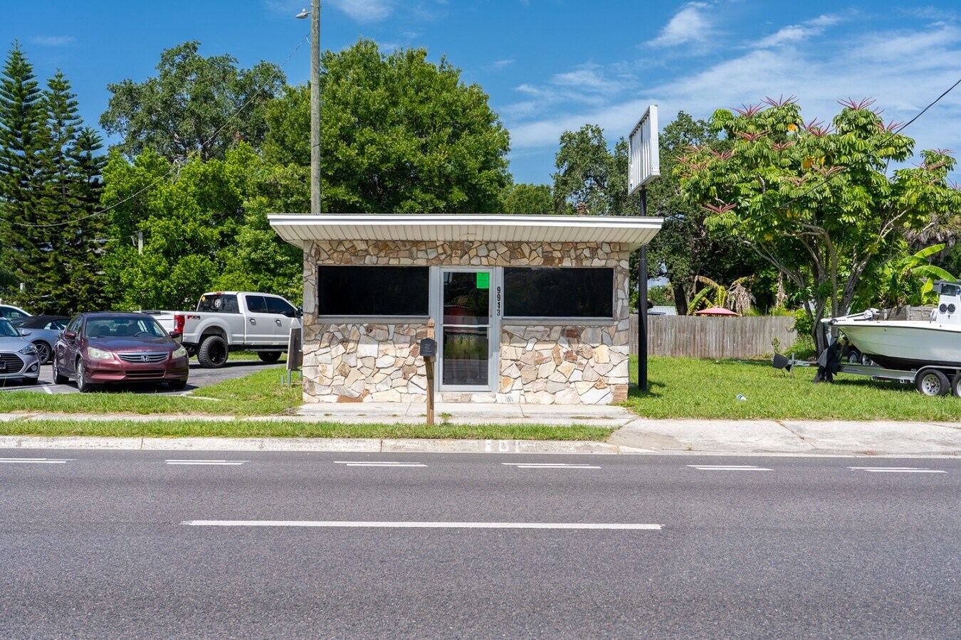 9913 S US Highway 41, Gibsonton, FL 33534