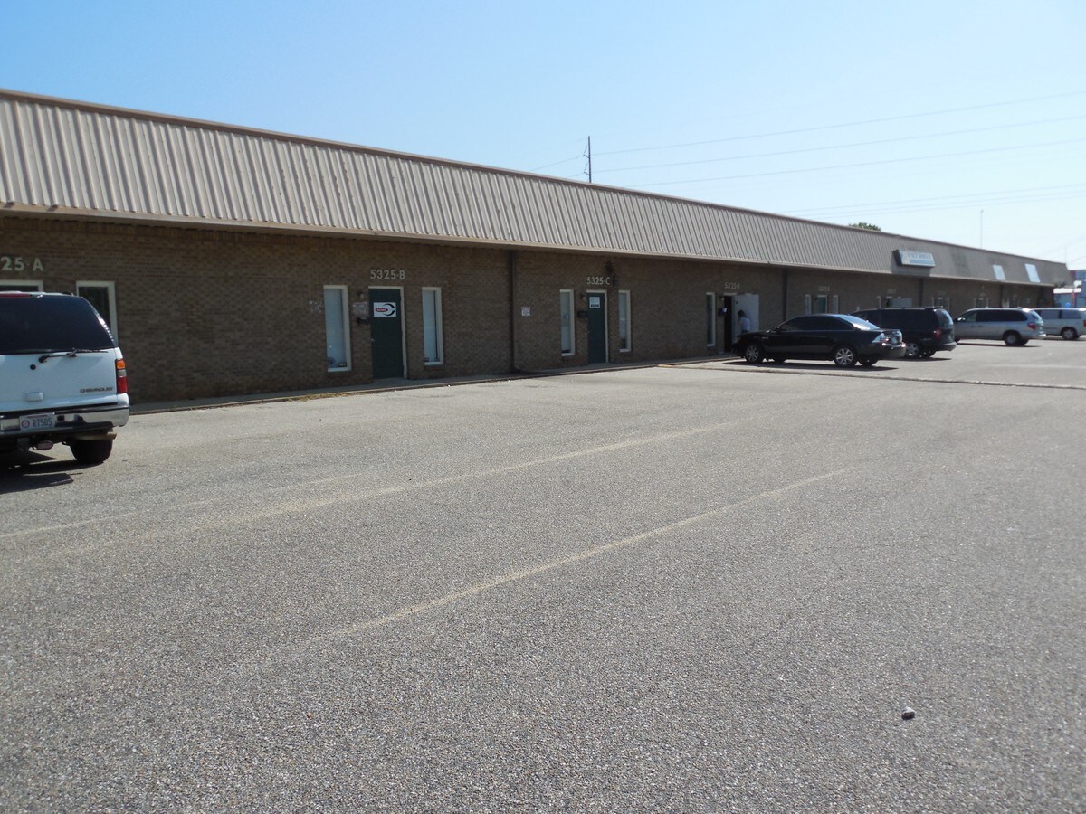 53235325 Wares Ferry Rd, Montgomery, AL 36109