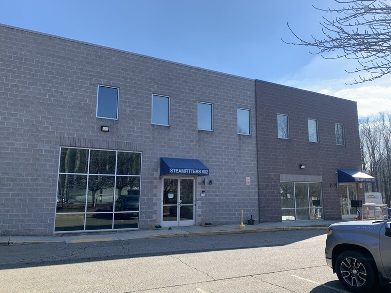 7552 Accotink Park Rd, Springfield, VA for sale - Building Photo - Image 3 of 22