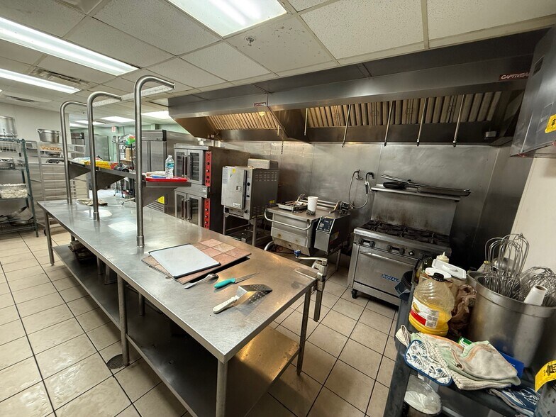 815 E Fee Ave, Melbourne, FL for sale - Interior Photo - Image 3 of 11