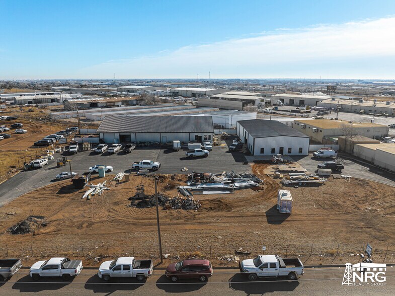3305 Bankhead Hwy, Midland, TX for lease - Building Photo - Image 3 of 12