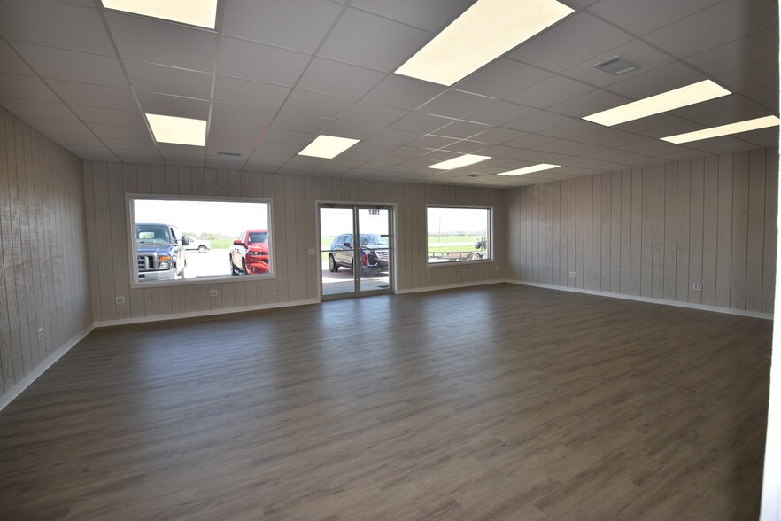 1429 W US Highway 40, Greenfield, IN for lease - Building Photo - Image 3 of 9