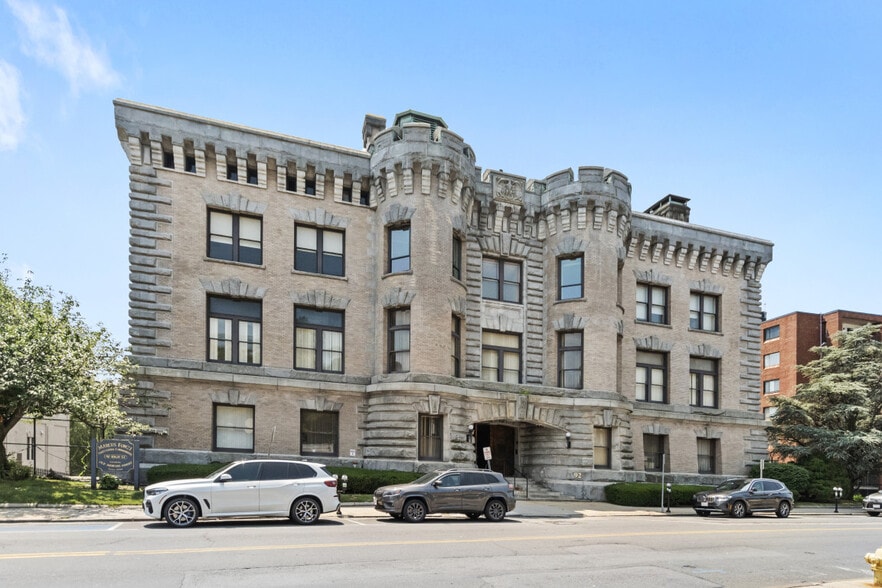 92 High St, Medford, MA for lease - Building Photo - Image 2 of 28