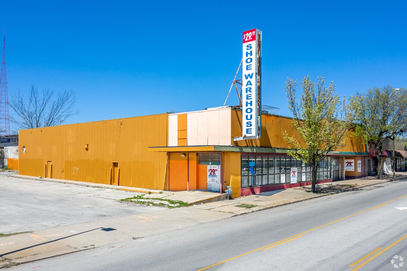 3230 Troost Ave, Kansas City, MO 64109