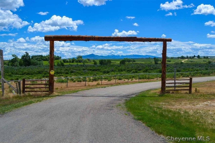 4879 Highway 789, Baggs, WY 82321