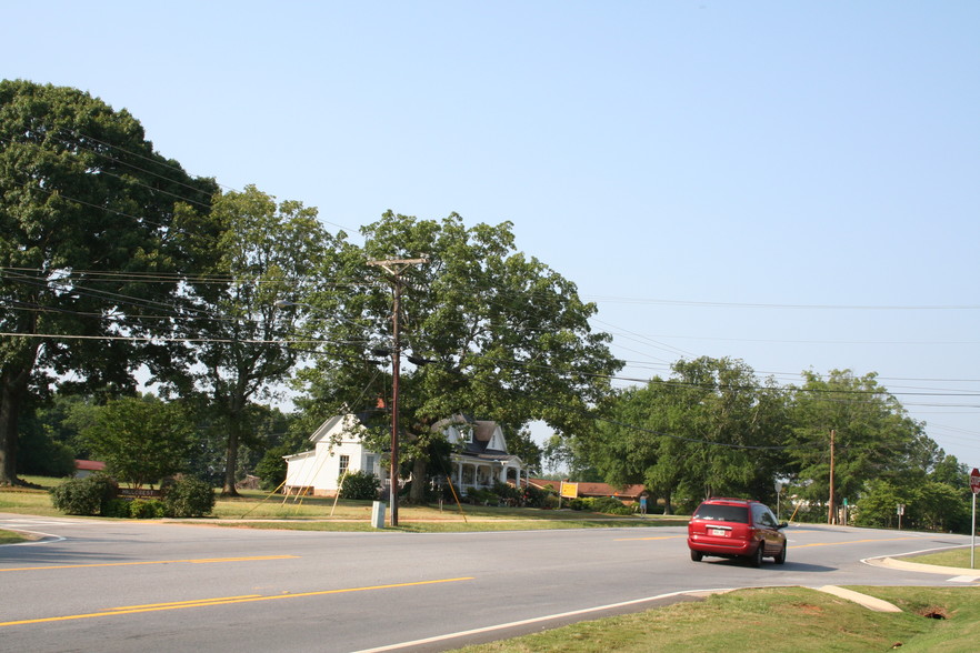 2411,2431,2451 Hog Mountain Rd, Watkinsville, GA for sale - Primary Photo - Image 2 of 4