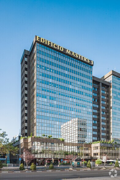 Avenida del General Perón, 38 B, Madrid, Madrid for lease - Building Photo - Image 2 of 6