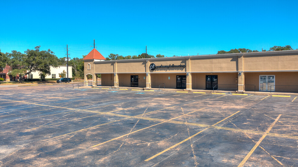 5819 10th St, Katy, TX for lease - Building Photo - Image 3 of 43