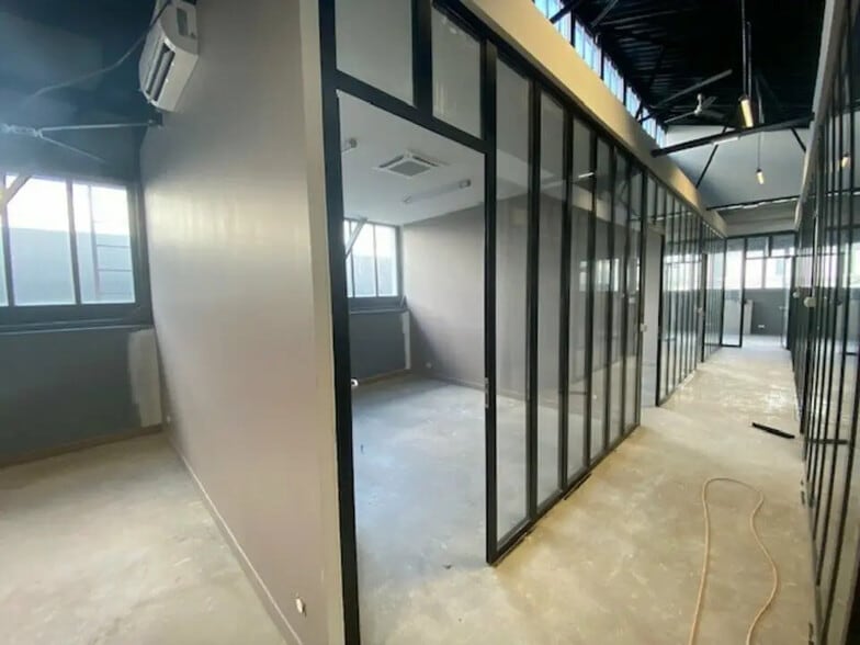 Office in Reims for lease - Building Photo - Image 3 of 5