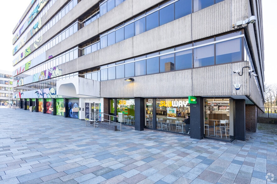 Nelson Gate, Southampton for lease - Building Photo - Image 2 of 11