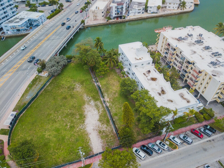 6949 Bay Dr, Miami Beach, FL for sale - Building Photo - Image 1 of 16