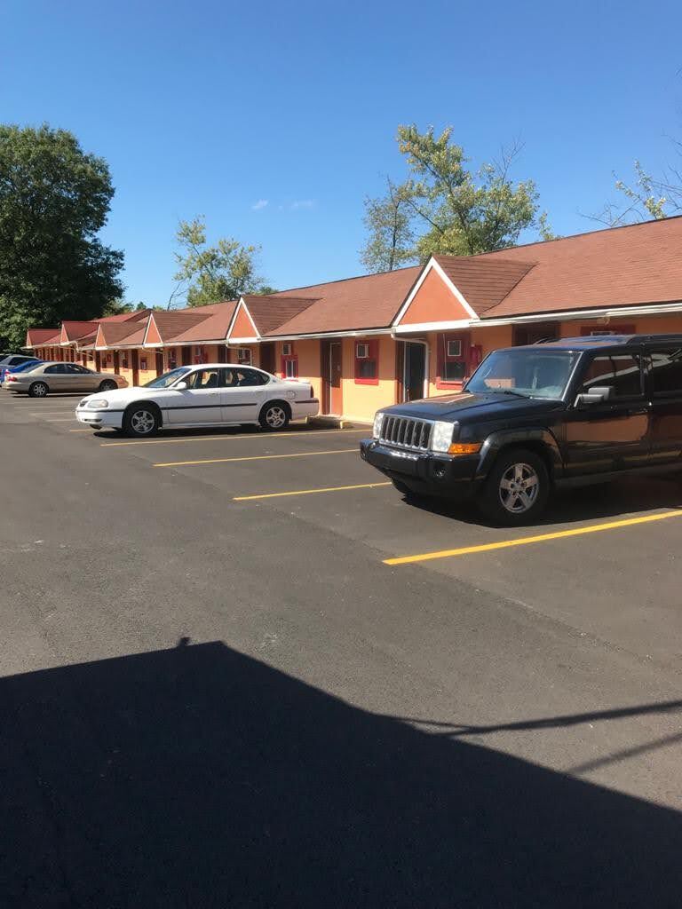 3608 State Rd, Cuyahoga Falls, OH 44223 Ranch Motel