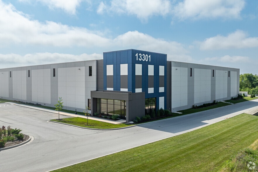 13301 4 Mile Rd, Caledonia, WI for lease - Building Photo - Image 3 of 23