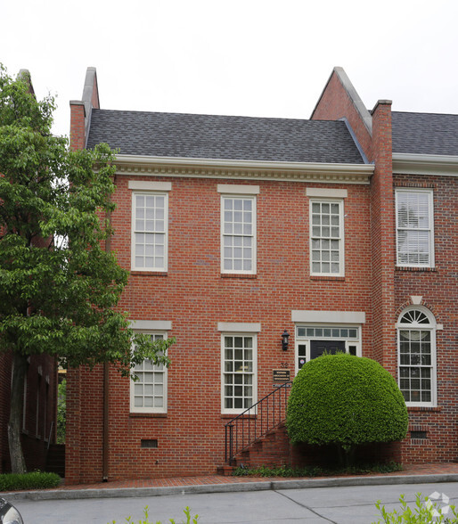 32 Lenox Pointe NE, Atlanta, GA for sale - Building Photo - Image 1 of 1
