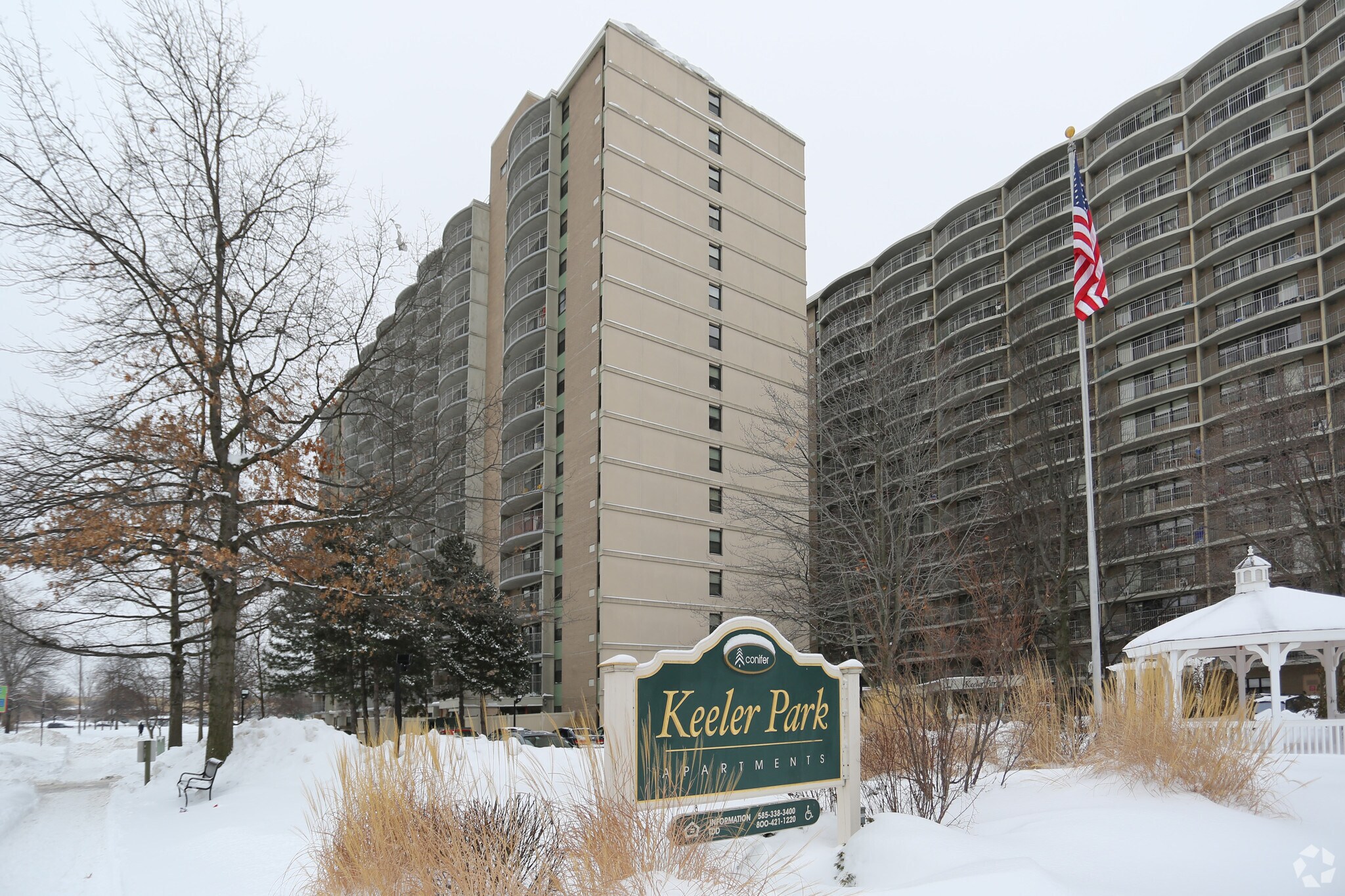 501-601 Seneca Manor Dr, Rochester, NY for sale Building Photo- Image 1 of 1