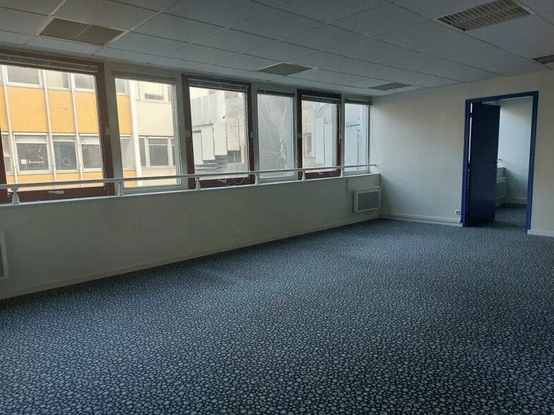 Office in Rennes for lease - Interior Photo - Image 1 of 6