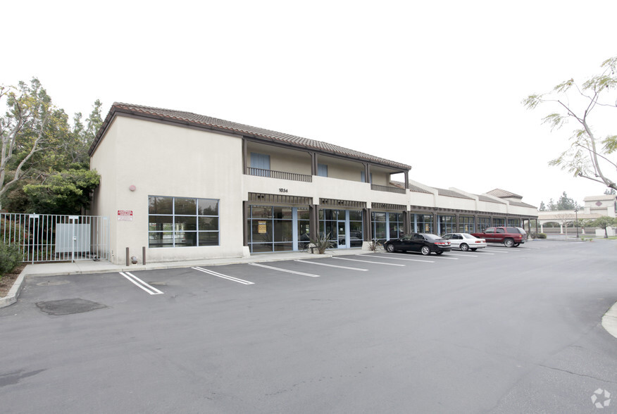 1034 W Arrow Hwy, San Dimas, CA for lease - Building Photo - Image 2 of 4