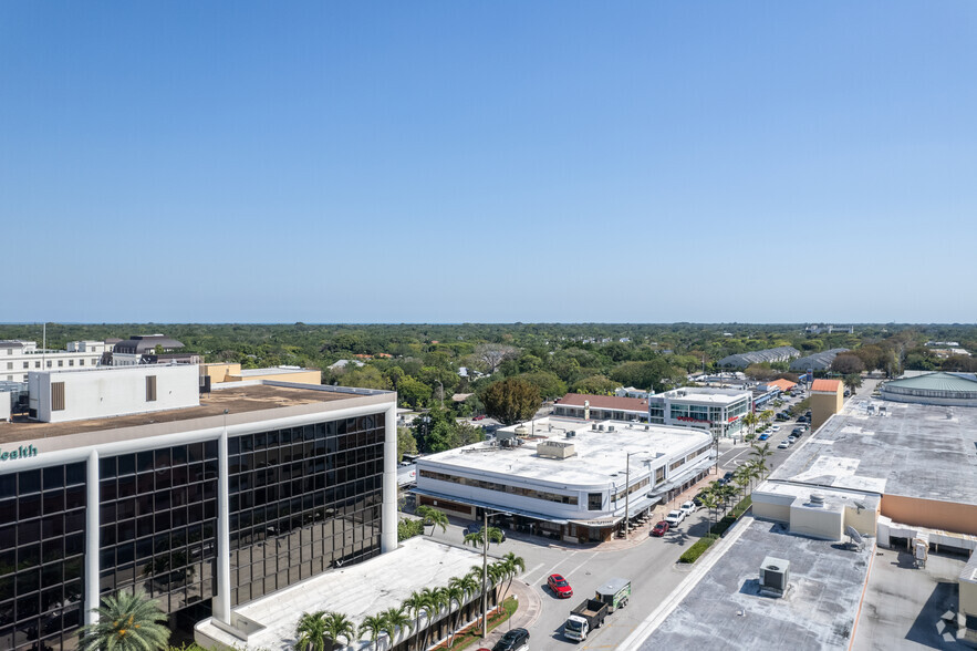 6907-6915 SW 57th Ave, South Miami, FL for lease - Building Photo - Image 3 of 6