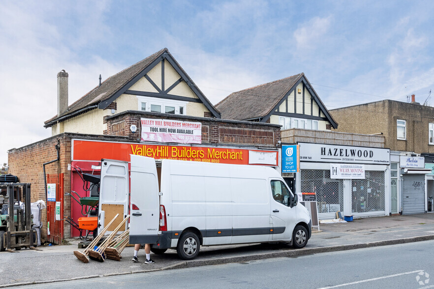 2-4 Valley Hl, Loughton for lease - Building Photo - Image 2 of 3