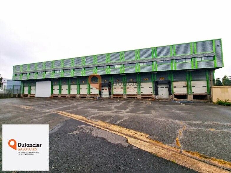 Industrial in Poitiers for sale - Building Photo - Image 1 of 10