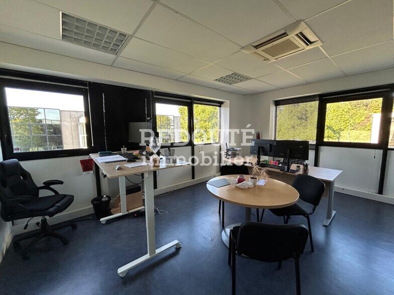 Office in Reims for lease - Interior Photo - Image 3 of 4