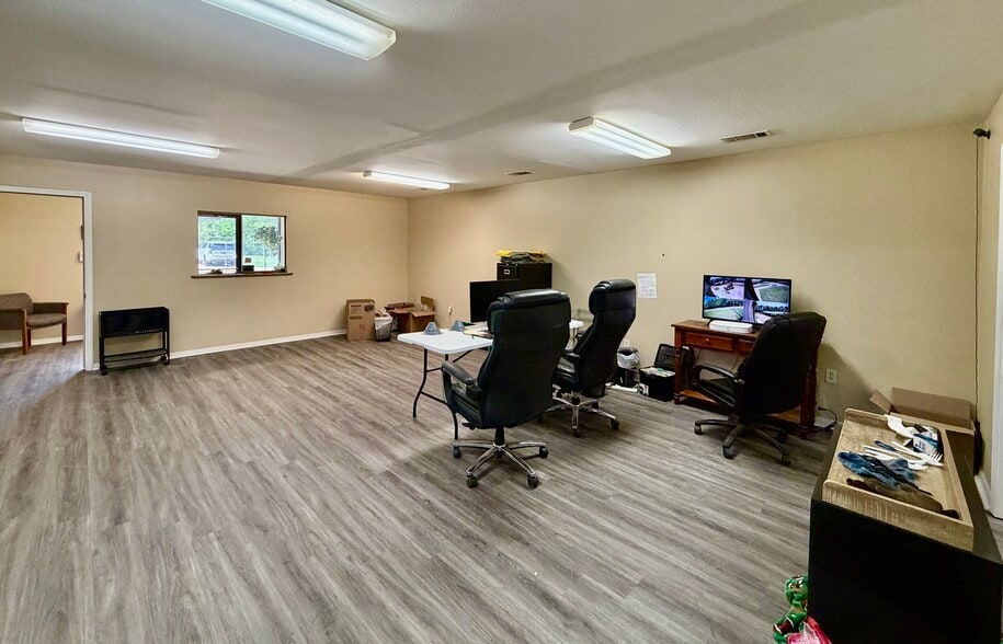 8071 N McRaven Rd, Clinton, MS for sale - Building Photo - Image 3 of 16