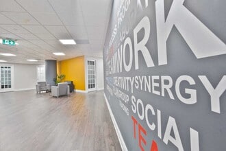 5500 N Service Rd, Burlington, ON for lease Interior Photo- Image 2 of 7