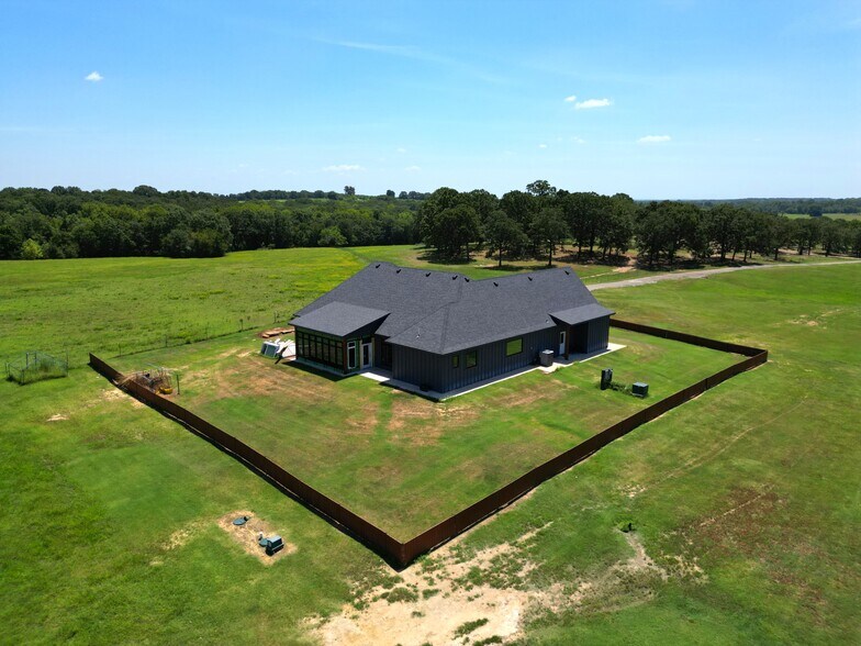28300 County Road 1590, Stonewall, OK for sale - Primary Photo - Image 1 of 69